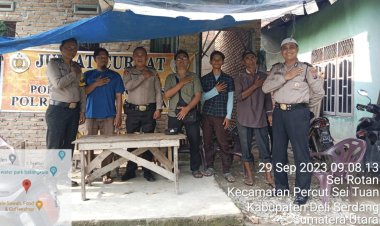 Antusias Warga Sambut Polsek Batang Kuis Dalam Kegiatan Jumat Curhat