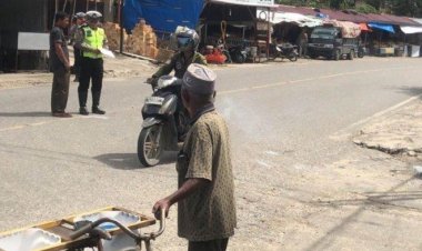 Kecelakaan di Jalan Nasional Aceh Barat Daya, Pengendara Sepeda Motor Tabrakan dengan Truk