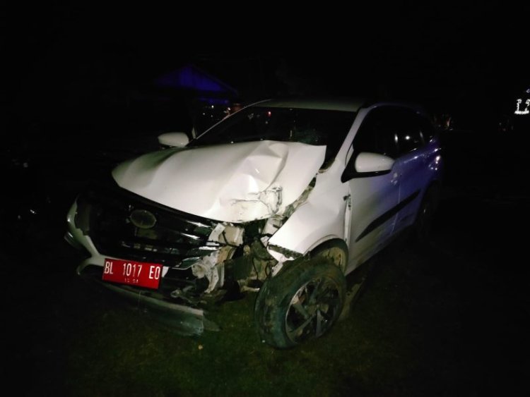 Penjelasan Polisi tentang Mobil dinas camat Woyla Barat tabrak tiang listrik