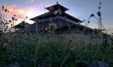 Masjid Tua Indrapuri, Bangunan Bersejarah Bekas Istana & Candi Sekitar 12 Masehi