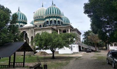 Masjid Jamik Babussalam, Tempat UAS Ceramah & Sedang Renovasi