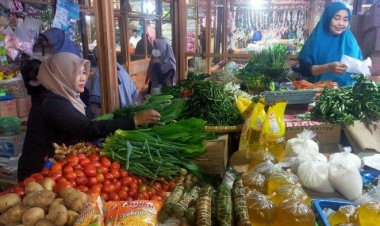 Harga Cabai dan Sayuran di Pasar Paya Ilang  Terpantau Turun