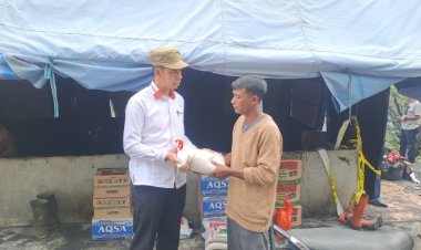 Bardan Sahidi Bantu Korban Kebakaran di Kec. Kute Panang, Aceh Tengah