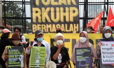 Beberkan 11 Pasal Bermasalah, YLBHI Minta RUU KUHP Tidak Buru-buru Disahkan