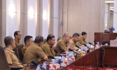 Pimpinan DPRD Kabupaten Siak Menggelar Rapat dengan Pimpinan Fraksi dan Banmus untuk Bahas RPJMD 2025-2029 dan Kebutuhan Keuangan Daerah