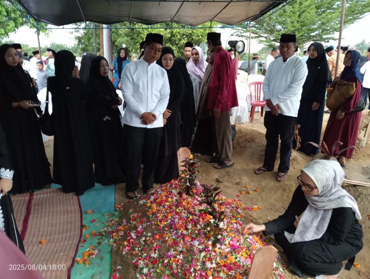 Wabup Rohil Sampaikan Ucapan Belasungkawa Atas Meninggalnya Hj. Basyariah Istri Bupati Rohil